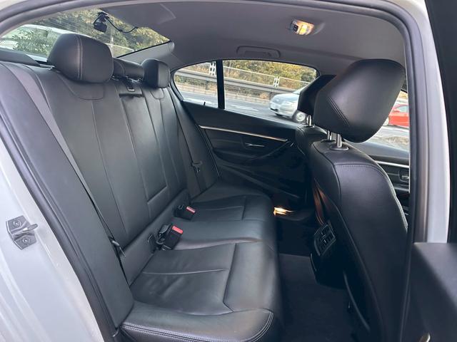 ３シリーズ ３２０ｄ　ラグジュアリー　ＬＣＩモデル　禁煙　ワンオーナー　ターボ　インテリジェントセーフティ　アクティブクルーズコントロール　シートヒーター　デジタルメーター　ダコタレザーシート　ＬＥＤヘッド　パークディスタンスコントロール（8枚目）