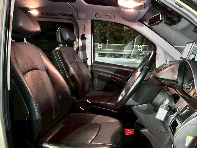 Ｖクラス Ｖ３５０　アンビエンテ　ロング　禁煙　ユーザー様買取車両　オフロードカスタム　リアラダー　サンルーフ　１２．１インチフリップダウンモニター　両側電動スライドドア　クルーズコントロール　シートヒーター　パワーシート　コーナーセンサー（6枚目）