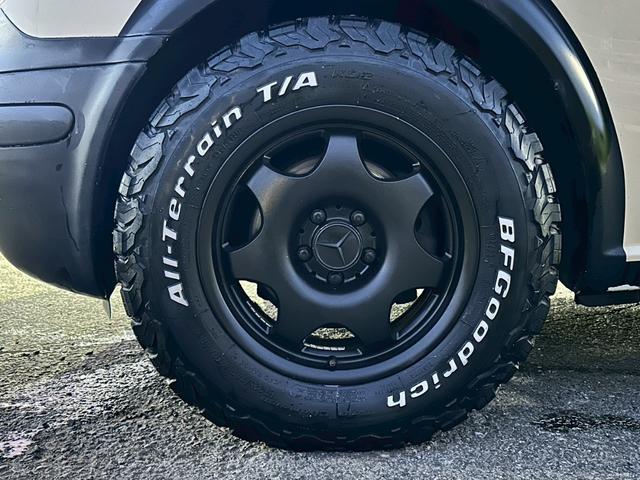 Ｖクラス Ｖ３５０　アンビエンテ　ロング　禁煙　ユーザー様買取車両　オフロードカスタム　リアラダー　サンルーフ　１２．１インチフリップダウンモニター　両側電動スライドドア　クルーズコントロール　シートヒーター　パワーシート　コーナーセンサー（29枚目）