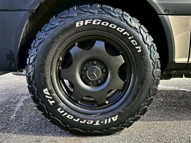 Ｖクラス Ｖ３５０　アンビエンテ　ロング　禁煙　ユーザー様買取車両　オフロードカスタム　リアラダー　サンルーフ　１２．１インチフリップダウンモニター　両側電動スライドドア　クルーズコントロール　シートヒーター　パワーシート　コーナーセンサー（31枚目）