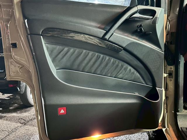 Ｖクラス Ｖ３５０　アンビエンテ　ロング　禁煙　ユーザー様買取車両　オフロードカスタム　リアラダー　サンルーフ　１２．１インチフリップダウンモニター　両側電動スライドドア　クルーズコントロール　シートヒーター　パワーシート　コーナーセンサー（58枚目）