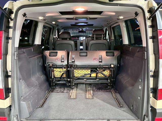 Ｖクラス Ｖ３５０　アンビエンテ　ロング　禁煙　ユーザー様買取車両　オフロードカスタム　リアラダー　サンルーフ　１２．１インチフリップダウンモニター　両側電動スライドドア　クルーズコントロール　シートヒーター　パワーシート　コーナーセンサー（65枚目）