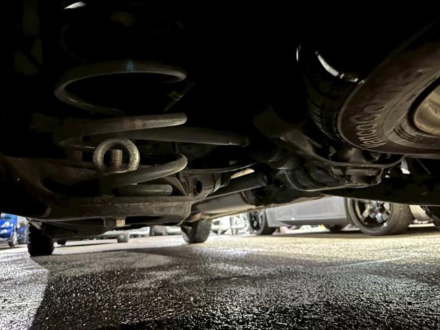 Ｖクラス Ｖ３５０　アンビエンテ　ロング　禁煙　ユーザー様買取車両　オフロードカスタム　リアラダー　サンルーフ　１２．１インチフリップダウンモニター　両側電動スライドドア　クルーズコントロール　シートヒーター　パワーシート　コーナーセンサー（67枚目）