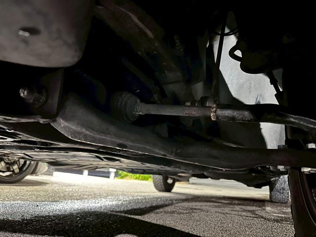 Ｖクラス Ｖ３５０　アンビエンテ　ロング　禁煙　ユーザー様買取車両　オフロードカスタム　リアラダー　サンルーフ　１２．１インチフリップダウンモニター　両側電動スライドドア　クルーズコントロール　シートヒーター　パワーシート　コーナーセンサー（69枚目）