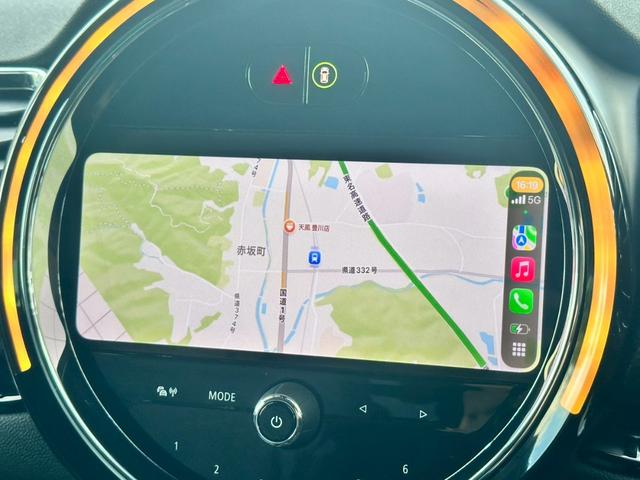 MINI クーパーD クラブマン クラシック・トリム ワンオーナー 禁煙 ターボ ハーフレザー シートヒーター Apple CarPlay インテリジェントセーフティ クルーズコントロール パークディスタンスコントロール パーキングアシスト LEDヘッド(4枚目)