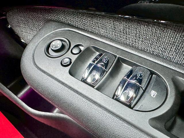MINI クーパーD クラブマン クラシック・トリム ワンオーナー 禁煙 ターボ ハーフレザー シートヒーター Apple CarPlay インテリジェントセーフティ クルーズコントロール パークディスタンスコントロール パーキングアシスト LEDヘッド(51枚目)