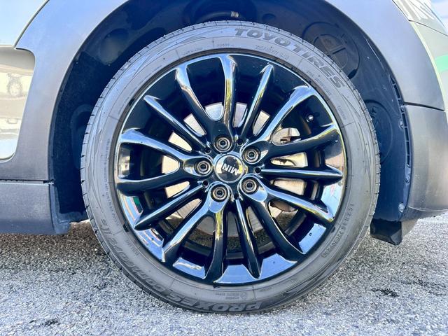 ＭＩＮＩ クーパーＳＤ　クラブマン　禁煙　タッチ対応ナビ　ペッパーパッケージ　アクティブクルーズコントロール　インテリジェントセーフティ　コンフォートアクセス　ＬＥＤヘッド　１７インチアルミ　バックカメラ　パークディスタンスコントロール（29枚目）