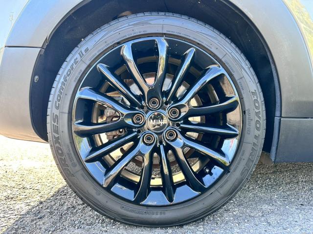 ＭＩＮＩ クーパーＳＤ　クラブマン　禁煙　タッチ対応ナビ　ペッパーパッケージ　アクティブクルーズコントロール　インテリジェントセーフティ　コンフォートアクセス　ＬＥＤヘッド　１７インチアルミ　バックカメラ　パークディスタンスコントロール（30枚目）