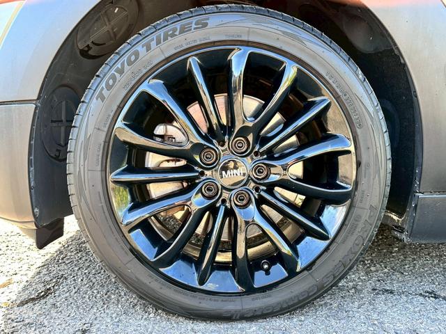 ＭＩＮＩ クーパーＳＤ　クラブマン　禁煙　タッチ対応ナビ　ペッパーパッケージ　アクティブクルーズコントロール　インテリジェントセーフティ　コンフォートアクセス　ＬＥＤヘッド　１７インチアルミ　バックカメラ　パークディスタンスコントロール（32枚目）