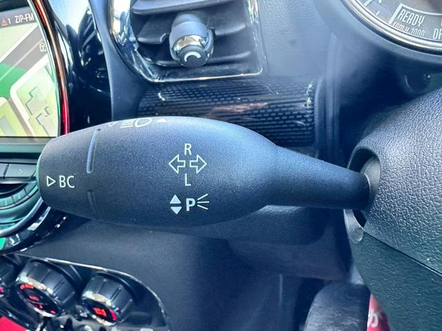 ＭＩＮＩ クーパーＳＤ　クラブマン　禁煙　タッチ対応ナビ　ペッパーパッケージ　アクティブクルーズコントロール　インテリジェントセーフティ　コンフォートアクセス　ＬＥＤヘッド　１７インチアルミ　バックカメラ　パークディスタンスコントロール（44枚目）