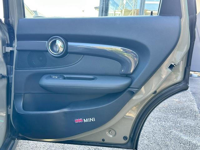 ＭＩＮＩ クーパーＳＤ　クラブマン　禁煙　タッチ対応ナビ　ペッパーパッケージ　アクティブクルーズコントロール　インテリジェントセーフティ　コンフォートアクセス　ＬＥＤヘッド　１７インチアルミ　バックカメラ　パークディスタンスコントロール（60枚目）
