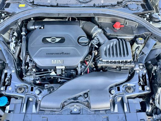 ＭＩＮＩ クーパーＳＤ　クラブマン　禁煙　タッチ対応ナビ　ペッパーパッケージ　アクティブクルーズコントロール　インテリジェントセーフティ　コンフォートアクセス　ＬＥＤヘッド　１７インチアルミ　バックカメラ　パークディスタンスコントロール（71枚目）