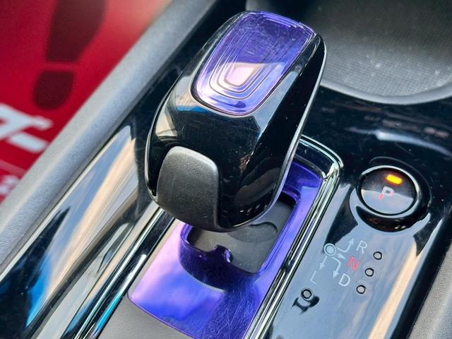 ヴェゼル ハイブリッドＺ　禁煙　ワンオーナー　ユーザー様買取車両　ハーフレザー　衝突被害軽減ブレーキ　クルーズコントロール　シートヒーター　パドルシフト　ブレーキホールド　スマートキー　バックカメラ　ＬＥＤヘッド　フルセグ（45枚目）
