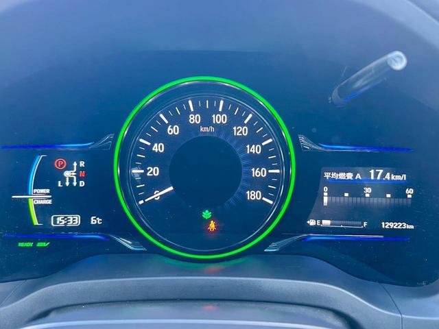 ヴェゼル ハイブリッドＺ　禁煙　ワンオーナー　ユーザー様買取車両　ハーフレザー　衝突被害軽減ブレーキ　クルーズコントロール　シートヒーター　パドルシフト　ブレーキホールド　スマートキー　バックカメラ　ＬＥＤヘッド　フルセグ（61枚目）