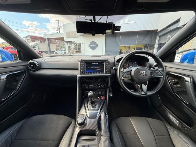 ＧＴ－Ｒ ピュアエディション　ＶＥＲＺホイールＫＣＶ０３／ワンオーナー／禁煙車／黒内装／ａｉｒｆｏｒｃｅエアーサスペンション／カーボンフロントショートリップ／前後ドライブレコーダー／デジタルインナーミラー（5枚目）