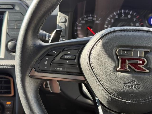 ＧＴ－Ｒ ピュアエディション　ＶＥＲＺホイールＫＣＶ０３／ワンオーナー／禁煙車／黒内装／ａｉｒｆｏｒｃｅエアーサスペンション／カーボンフロントショートリップ／前後ドライブレコーダー／デジタルインナーミラー（12枚目）