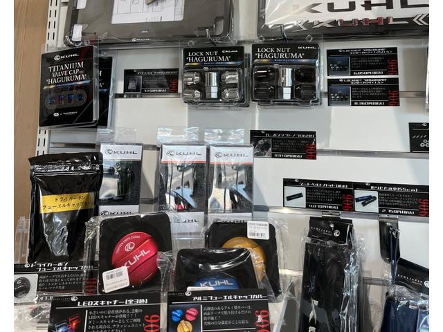 ��t�ׂ̗ɂ͂j�t�g�k�I���W�i���u�����h�X�O�U�i�L���[�}�����N�j�R�[�i�[������Ă��܂��I�i�b�g�⋋���L���b�v�ȂǑ������C���i�b�v���Ă��܂��B�V���i�̓C���X�^�ł��m�点���܂���