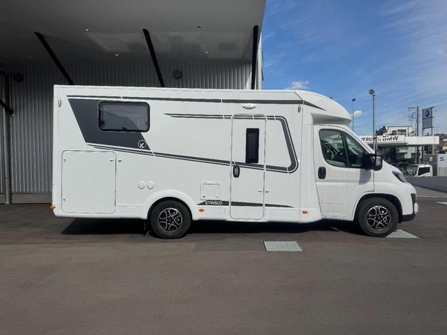 デュカト 　新車　ＥＴＲＵＳＣＯ　Ｔ６９００ＳＢ　フィアットデュカト　キャンピングカー　キャブコン　Ａ．Ｉ．Ｍ　正規輸入車　右ハンドル　８ナンバー　全長６９５ｃｍ　エトルスコ　ドイツ　トイファクトリー（8枚目）