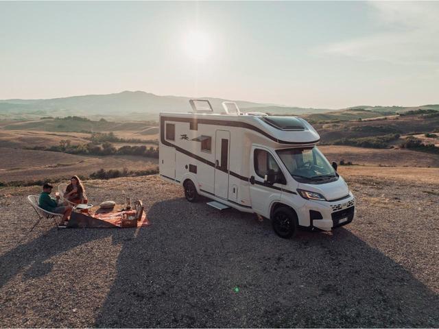 デュカト 　ＬＡＩＫＡ　ＥＣＯＶＩＰ　新車　フィアットデュカト　キャブコン　キャンピングカー　ライカ　エコビップ　Ａ．Ｉ．Ｍ　右ハンドル　全長６５９ｃｍ　全高２９９ｃｍ　８ナンバー　トイファクトリー　イタリア（12枚目）