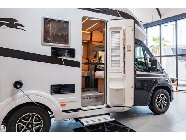 デュカト 　ＬＡＩＫＡ　ＥＣＯＶＩＰ　新車　フィアットデュカト　キャブコン　キャンピングカー　ライカ　エコビップ　Ａ．Ｉ．Ｍ　右ハンドル　全長６５９ｃｍ　全高２９９ｃｍ　８ナンバー　トイファクトリー　イタリア（14枚目）