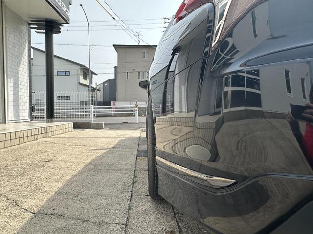 ＬＳ ＬＳ５００　Ｆスポーツ　ブラック（２１２）ＴＲＤエアロ（Ｆ＆Ｓ＆Ｒ）　ＴＲＤスポーツマフラートランクスポイラー　前後ワイドトレッドスペサー　ブラックハーフレザー　サンルーフ　ドラレコ　純正フロアマット　スペアキー（18枚目）