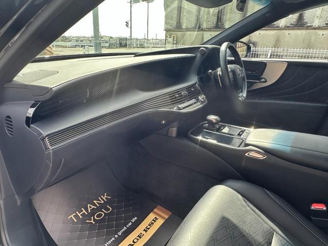 ＬＳ ＬＳ５００　Ｆスポーツ　ブラック（２１２）ＴＲＤエアロ（Ｆ＆Ｓ＆Ｒ）　ＴＲＤスポーツマフラートランクスポイラー　前後ワイドトレッドスペサー　ブラックハーフレザー　サンルーフ　ドラレコ　純正フロアマット　スペアキー（36枚目）