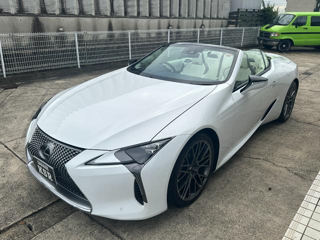 LC LC500 コンバーチブル 法人1オーナー/ガレージ保管/禁煙車/TRD21インチAW/マリーンブルートップ/セミアニリン本革(ブルー&ホワイト/マークレビンソン/HUD/取説/保証書/記録簿/スペアキー/LEXUS店舗車検受済(7枚目)