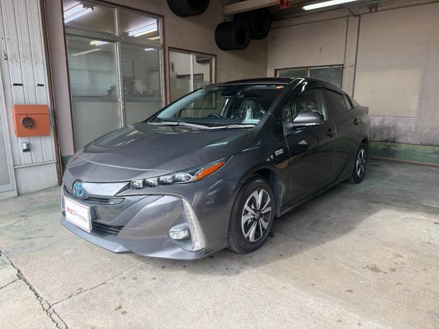 プリウスPHV Sセーフティパッケージ 禁煙・ワンオーナー・純正9インチT-Connect SDナビ・パノラミックビューモニター・AC100V/1500Wコンセント・BSM/RCTA・ITSコネクト・ビルトインETC・純正ドラレコ・ICS(5枚目)