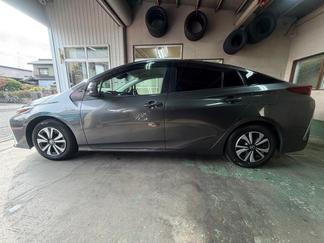 プリウスPHV Sセーフティパッケージ 禁煙・ワンオーナー・純正9インチT-Connect SDナビ・パノラミックビューモニター・AC100V/1500Wコンセント・BSM/RCTA・ITSコネクト・ビルトインETC・純正ドラレコ・ICS(7枚目)