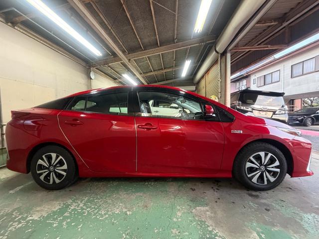 プリウスＰＨＶ Ａ　後期５人乗りモデル・禁煙・ワンオーナー・寒冷地仕様車・純正Ｔ－Ｃｏｎｎｅｃｔナビ・パノラミックビューモニター・ＢＳＭ／ＲＣＴＡ・パワーシート・コーナーポール・インテリジェントクリアランスソナー（7枚目）