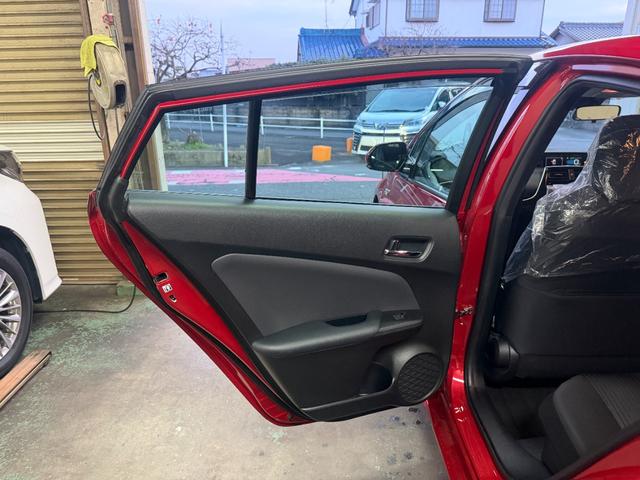 プリウスＰＨＶ Ａ　後期５人乗りモデル・禁煙・ワンオーナー・寒冷地仕様車・純正Ｔ－Ｃｏｎｎｅｃｔナビ・パノラミックビューモニター・ＢＳＭ／ＲＣＴＡ・パワーシート・コーナーポール・インテリジェントクリアランスソナー（59枚目）