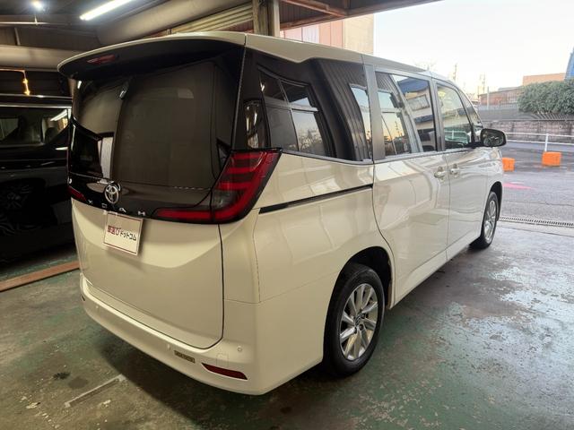 ノア Ｇ　禁煙・両側パワースライドドア・ディスプレイオーディオ・コネクティッドナビ・ＡｐｐｌｅＣａｐｌａｙ対応・ＥＴＣ２．０・バックモニター・追従式クルーズコントロール・ＬＴＡ・ＰＤＡ・ＲＳＡ（2枚目）