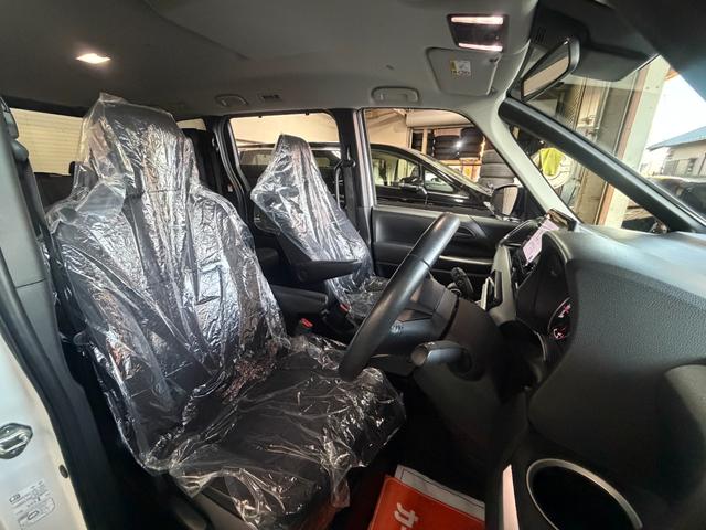 ノア Ｇ　禁煙・両側パワースライドドア・ディスプレイオーディオ・コネクティッドナビ・ＡｐｐｌｅＣａｐｌａｙ対応・ＥＴＣ２．０・バックモニター・追従式クルーズコントロール・ＬＴＡ・ＰＤＡ・ＲＳＡ（12枚目）