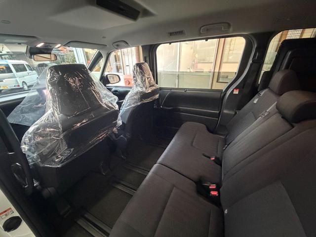 ノア Ｇ　禁煙・両側パワースライドドア・ディスプレイオーディオ・コネクティッドナビ・ＡｐｐｌｅＣａｐｌａｙ対応・ＥＴＣ２．０・バックモニター・追従式クルーズコントロール・ＬＴＡ・ＰＤＡ・ＲＳＡ（43枚目）