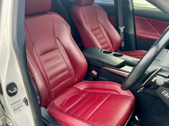 ＩＳ ＩＳ３００ｈ　Ｆスポーツ　サンルーフ　赤革シート　革巻きステアリング　パドルシフト　フルセグＴＶ　Ｂｌｕｅｔｏｏｔｈ　純正１８ＡＷ　シートクーラー＆ヒーター　レーダークルーズコントロール　ＬＥＤヘッド　バックカメラ　ＥＴＣ（22枚目）