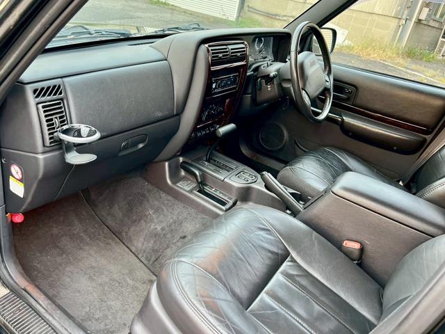 ジープ・チェロキー リミテッド 後期型! 社外足回り リフトUP ミッキートンプソン15アルミAW マッドタイヤ  社外オバフェン メッキバンパー 黒革電動シート シートヒーター LEDヘッド&フォグ 社外オーディオ BT ETC(16枚目)