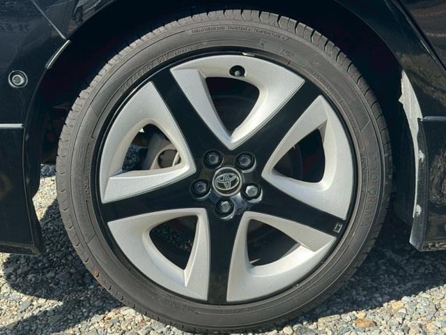 プリウス Ａツーリングセレクション　禁煙車　モデリスタフルエアロ　純正９インチナビ　黒革シート　Ｂｌｕｅｔｏｏｔｈ　バックカメラ　レーダークルーズコントロール　ブラインドスポットモニター　ＥＴＣ　シートヒーター　純正ツーリング１７ＡＷ（22枚目）