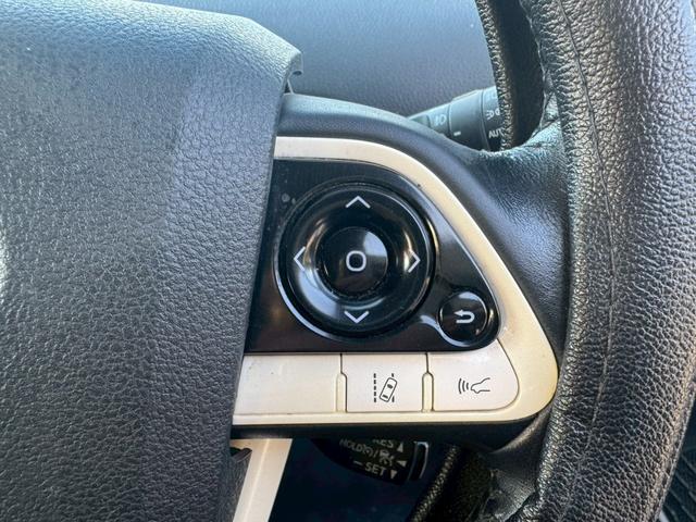 プリウス Ａツーリングセレクション　禁煙車　モデリスタフルエアロ　純正９インチナビ　黒革シート　Ｂｌｕｅｔｏｏｔｈ　バックカメラ　レーダークルーズコントロール　ブラインドスポットモニター　ＥＴＣ　シートヒーター　純正ツーリング１７ＡＷ（37枚目）