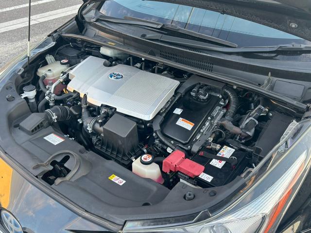 プリウス Ａツーリングセレクション　禁煙車　モデリスタフルエアロ　純正９インチナビ　黒革シート　Ｂｌｕｅｔｏｏｔｈ　バックカメラ　レーダークルーズコントロール　ブラインドスポットモニター　ＥＴＣ　シートヒーター　純正ツーリング１７ＡＷ（72枚目）