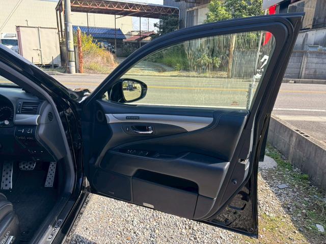 ＬＳ ＬＳ４６０　Ｆスポーツ　後期型　禁煙　サンルーフ　マクレビ　三眼ヘッドライト　黒革シート　ブラインドスポットモニター　ハンドルヒーター　メーカーナビ　バックカメラ　Ｂｌｕｅｔｏｏｔｈ　クルーズコントロール　ドライブレコーダー（65枚目）