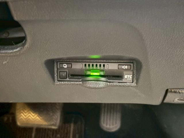 プリウス Sセーフティプラス 禁煙車 モデリスタエアロ アルパイン9型ナビ バックカメラ Bluetooth ドライブレコーダー レーダークルーズコントロール クリアランスソナー パークアシスト HDMIポート ETC 純正アルミ(49枚目)