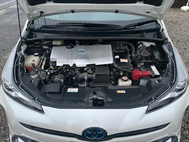 プリウス Ｓ　禁煙車　黒革シート　モデリスタフルエアロ　モデリスタ１７インチＡＷ　純正９型ナビ　バックカメラ　Ｂｌｕｅｔｏｏｔｈ　レーダークルーズコントロール　ＥＴＣ　ドライブレコーダー　ＡＣ１００Ｖ　フォグライト（20枚目）