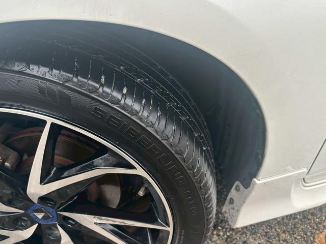 プリウス Ｓ　禁煙車　黒革シート　モデリスタフルエアロ　モデリスタ１７インチＡＷ　純正９型ナビ　バックカメラ　Ｂｌｕｅｔｏｏｔｈ　レーダークルーズコントロール　ＥＴＣ　ドライブレコーダー　ＡＣ１００Ｖ　フォグライト（25枚目）