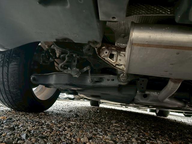 プリウス Ｓ　禁煙車　黒革シート　モデリスタフルエアロ　モデリスタ１７インチＡＷ　純正９型ナビ　バックカメラ　Ｂｌｕｅｔｏｏｔｈ　レーダークルーズコントロール　ＥＴＣ　ドライブレコーダー　ＡＣ１００Ｖ　フォグライト（27枚目）