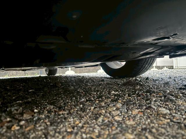 プリウス Ｓ　禁煙車　黒革シート　モデリスタフルエアロ　モデリスタ１７インチＡＷ　純正９型ナビ　バックカメラ　Ｂｌｕｅｔｏｏｔｈ　レーダークルーズコントロール　ＥＴＣ　ドライブレコーダー　ＡＣ１００Ｖ　フォグライト（30枚目）