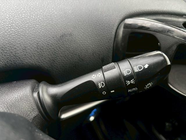 プリウス Ｓ　禁煙車　黒革シート　モデリスタフルエアロ　モデリスタ１７インチＡＷ　純正９型ナビ　バックカメラ　Ｂｌｕｅｔｏｏｔｈ　レーダークルーズコントロール　ＥＴＣ　ドライブレコーダー　ＡＣ１００Ｖ　フォグライト（37枚目）