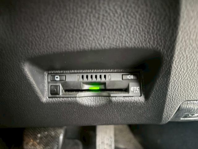 プリウス Ｓ　禁煙車　黒革シート　モデリスタフルエアロ　モデリスタ１７インチＡＷ　純正９型ナビ　バックカメラ　Ｂｌｕｅｔｏｏｔｈ　レーダークルーズコントロール　ＥＴＣ　ドライブレコーダー　ＡＣ１００Ｖ　フォグライト（53枚目）