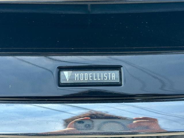 プリウス Ａツーリングセレクション　禁煙　黒革シート　モデリスタフルエアロ　モデリスタ１７インチＡＷ　モデリスマフラー　純正９型ナビ　バックカメラ　Ｂｌｕｅｔｏｏｔｈ　ブラインドスポットモニター　ＥＴＣ　フォグライト　ＬＥＤヘッドライト（6枚目）