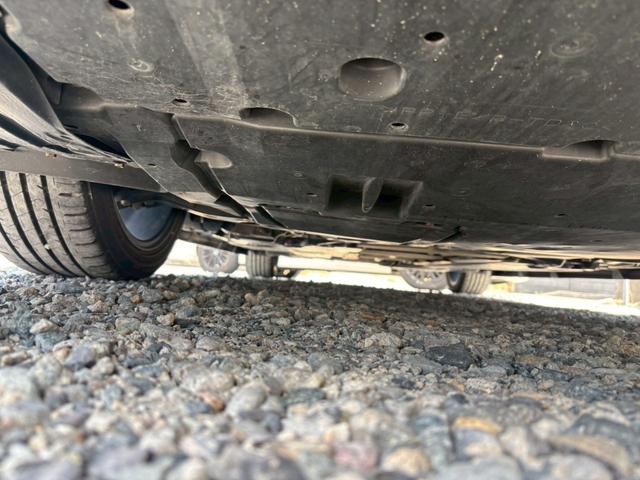 プリウス Ａツーリングセレクション　禁煙　黒革シート　モデリスタフルエアロ　モデリスタ１７インチＡＷ　モデリスマフラー　純正９型ナビ　バックカメラ　Ｂｌｕｅｔｏｏｔｈ　ブラインドスポットモニター　ＥＴＣ　フォグライト　ＬＥＤヘッドライト（28枚目）