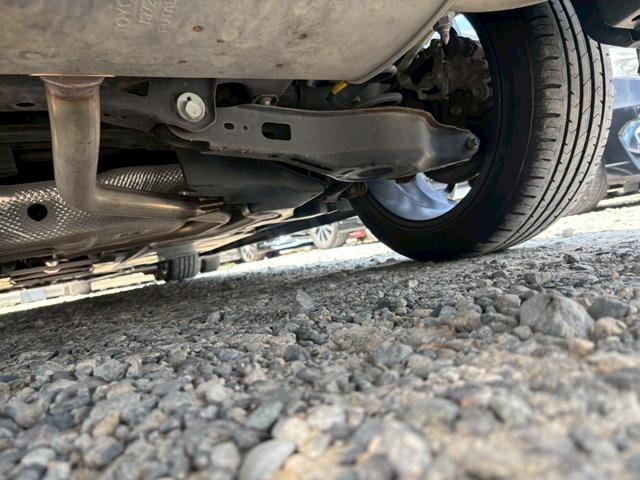 プリウス Ａツーリングセレクション　禁煙　黒革シート　モデリスタフルエアロ　モデリスタ１７インチＡＷ　モデリスマフラー　純正９型ナビ　バックカメラ　Ｂｌｕｅｔｏｏｔｈ　ブラインドスポットモニター　ＥＴＣ　フォグライト　ＬＥＤヘッドライト（31枚目）